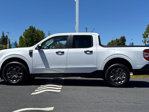 Used 2024 Ford Maverick XLT FWD image 2