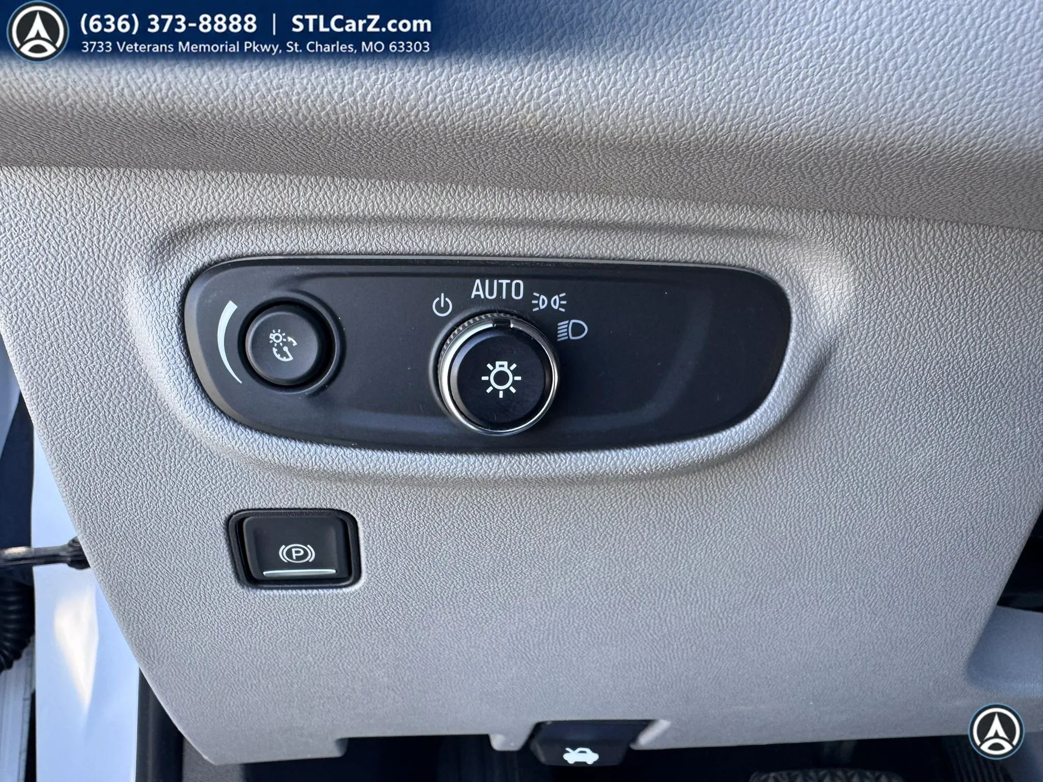 Used 2018 GMC Terrain SLE w/ Driver Convenience Package FWD image 17