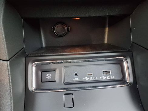 New 2026 Subaru Ascent Limited Bronze AWD/4WD image 17