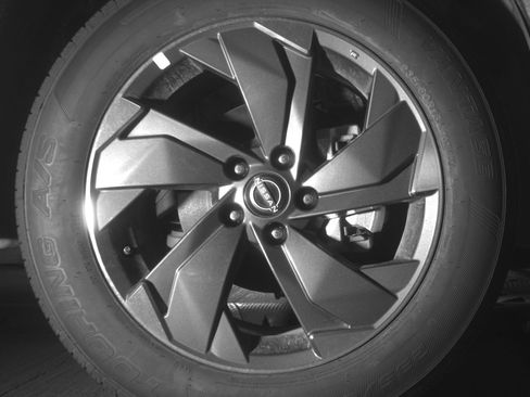 Used 2025 Nissan Rogue SV image 13