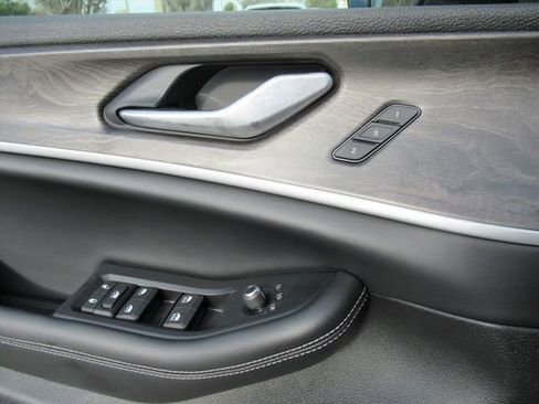 New 2026 Jeep Grand Cherokee L Limited image 21