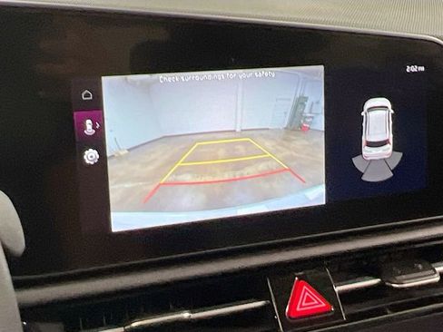 Certified 2023 Kia Niro EX FWD image 14