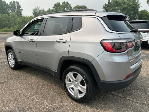 Used 2022 Jeep Compass Latitude w/ Convenience Group AWD/4WD image 8