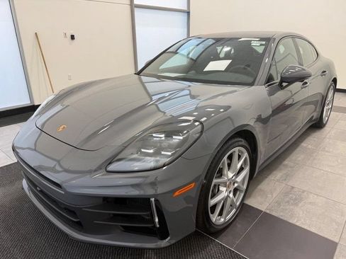 Certified 2025 Porsche Panamera 4 AWD/4WD image 1