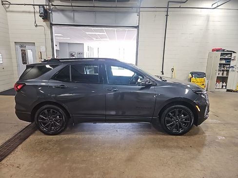 Used 2023 Chevrolet Equinox RS w/ RS Leather Package AWD/4WD image 8