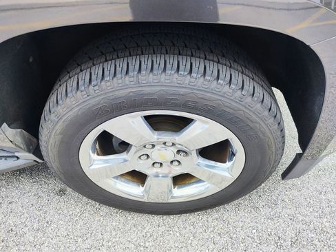 Used 2017 Chevrolet Suburban LT w/ Luxury Package image 22