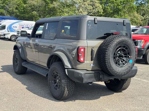 New 2026 Ford Bronco Outer Banks w/ Sasquatch Package AWD/4WD image 5