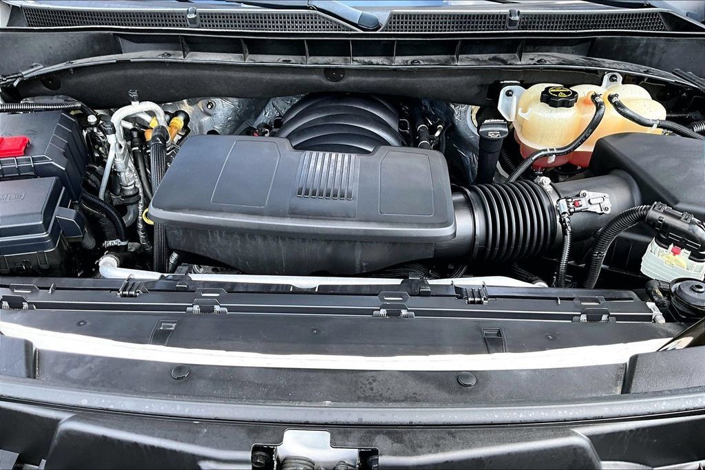 Used 2023 GMC Yukon XL Denali Ultimate AWD/4WD image 33