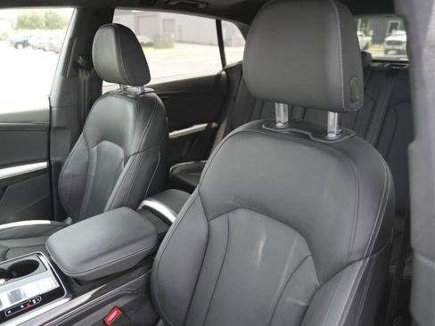 Certified 2025 Audi Q8 Prestige w/ Prestige Package image 10