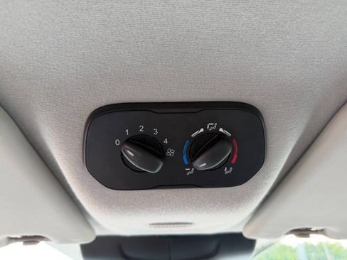 Used 2018 Ford Transit 350 XL RWD image 21