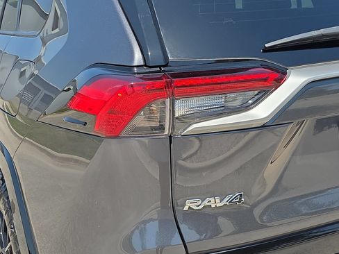 Used 2021 Toyota RAV4 XSE AWD/4WD image 29