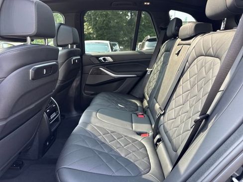 Used 2024 BMW X5 xDrive40i image 9