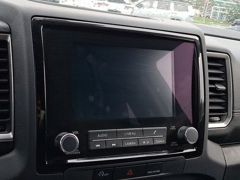 Used 2024 Nissan Frontier SV w/ SV Convenience Package image 23