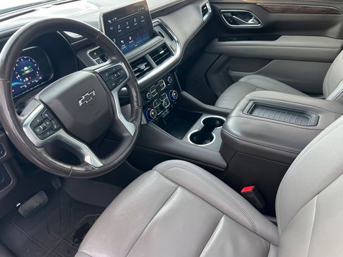 Used 2022 Chevrolet Tahoe Z71 w/ Luxury Package image 10