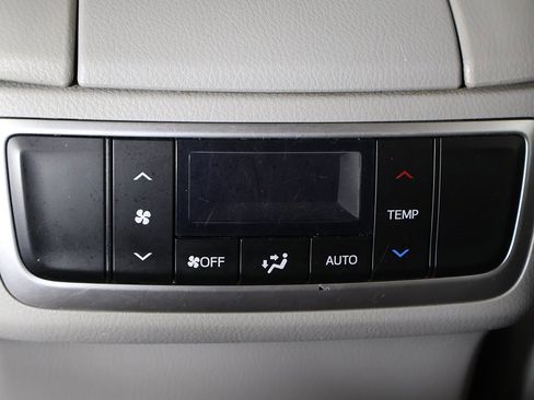 Used 2017 Toyota Highlander XLE image 56