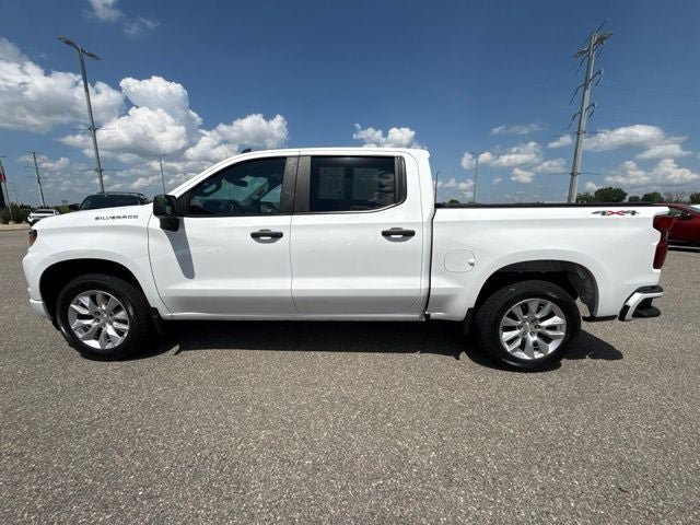 Used 2022 Chevrolet Silverado 1500 Custom AWD/4WD image 6