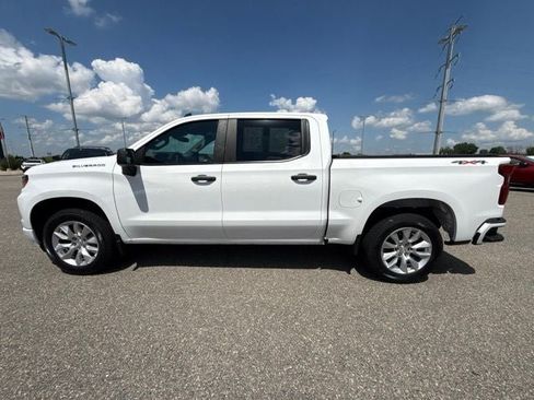 Used 2022 Chevrolet Silverado 1500 Custom AWD/4WD image 6