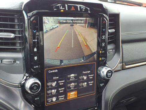 Used 2019 RAM 1500 Limited AWD/4WD image 16
