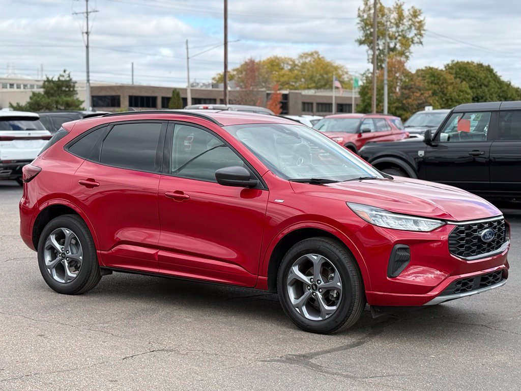 Used 2023 Ford Escape ST-Line w/ Tech Pack #1 AWD/4WD image 27