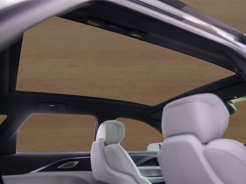 Certified 2024 Cadillac Lyriq Luxury image 30