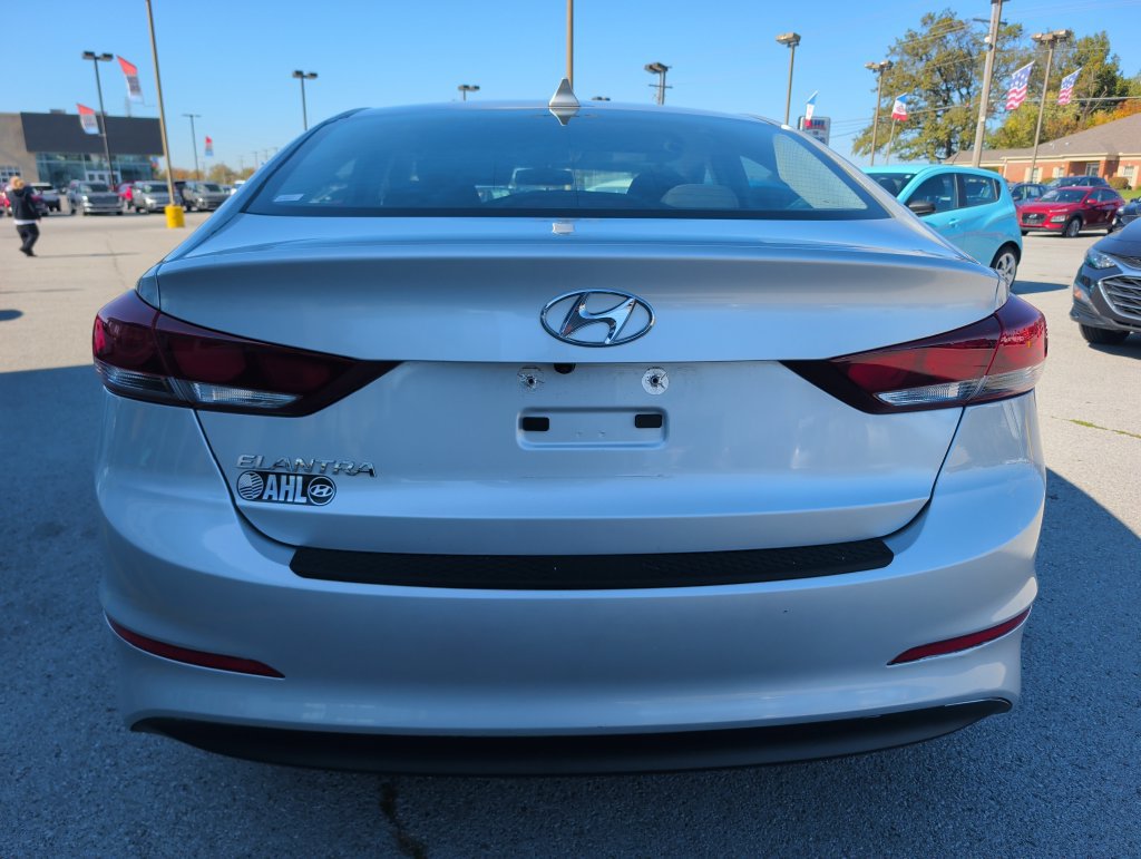 Used 2018 Hyundai Elantra SEL w/ Cargo Package FWD image 6