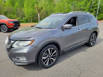 Used 2019 Nissan Rogue SL w/ Premium Package