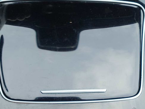 Used 2017 Mercedes-Benz E 400 4MATIC Wagon image 39