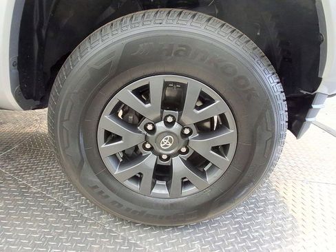 Certified 2023 Toyota Tacoma SR5 AWD/4WD image 26