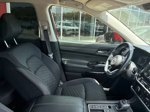 Used 2022 Nissan Pathfinder SV w/ Cargo Package FWD image 10