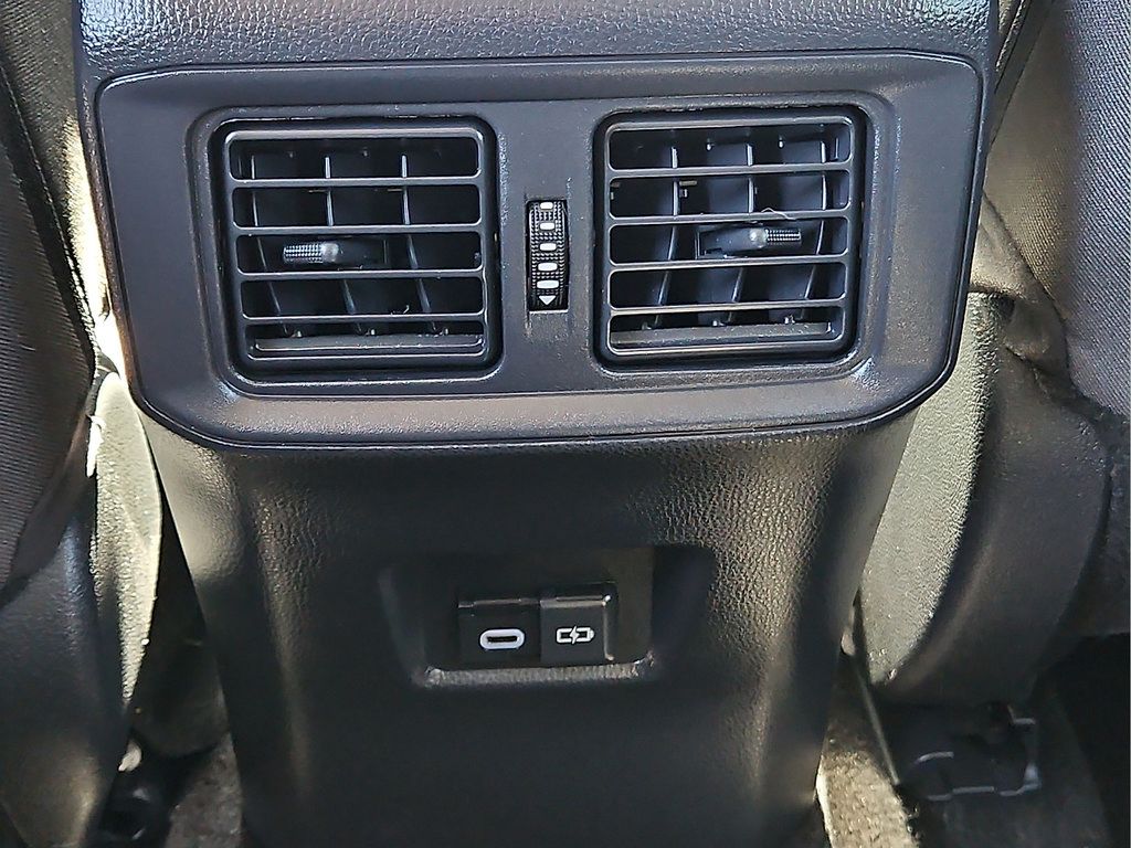 Used 2025 Toyota RAV4 XLE FWD image 14
