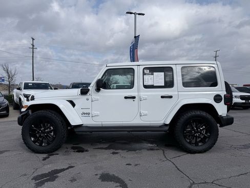 Used 2021 Jeep Wrangler Unlimited Sahara w/ Cold Weather Group image 4
