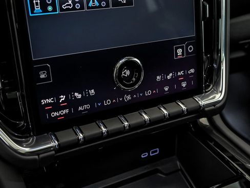 New 2026 GMC Yukon XL Elevation w/ Elevation Premium Package AWD/4WD image 19
