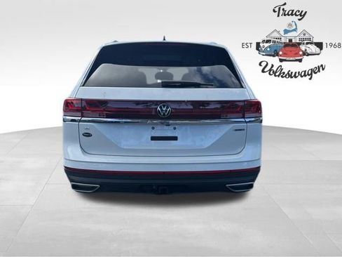 New 2026 Volkswagen Atlas SE image 6