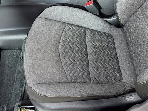 Used 2024 Chevrolet Equinox LT image 19