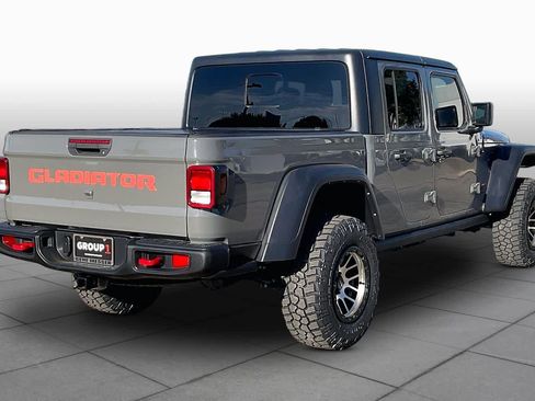 Used 2022 Jeep Gladiator Rubicon w/ Cold Weather Group AWD/4WD image 12