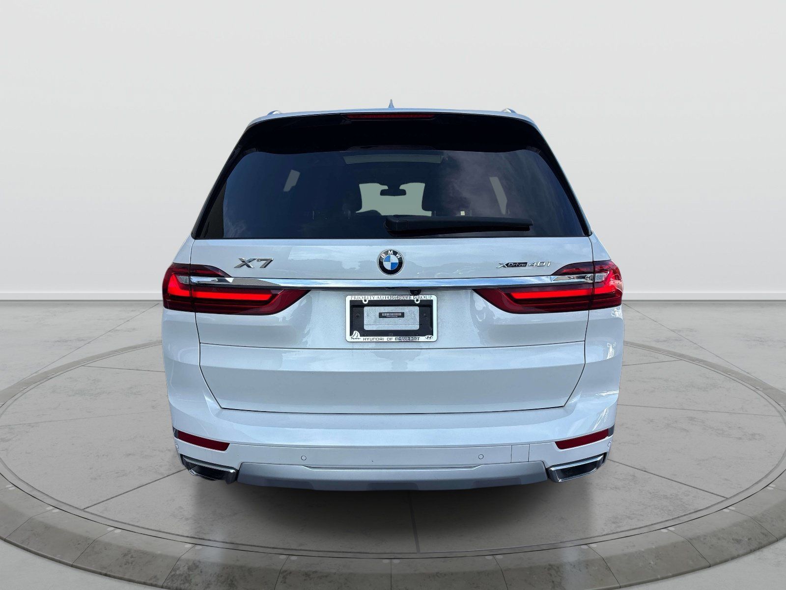 Used 2022 BMW X7 xDrive40i w/ Premium Package AWD/4WD image 4