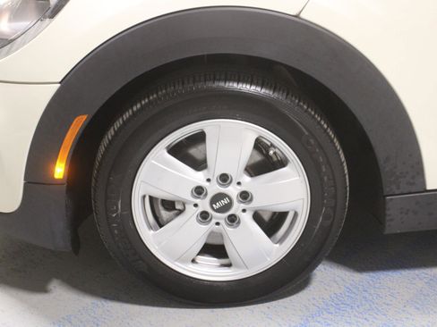 Used 2021 MINI Cooper 4-Door Hardtop w/ Storage Package FWD image 30