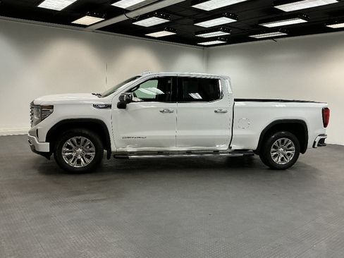 Used 2023 GMC Sierra 1500 Denali AWD/4WD image 2