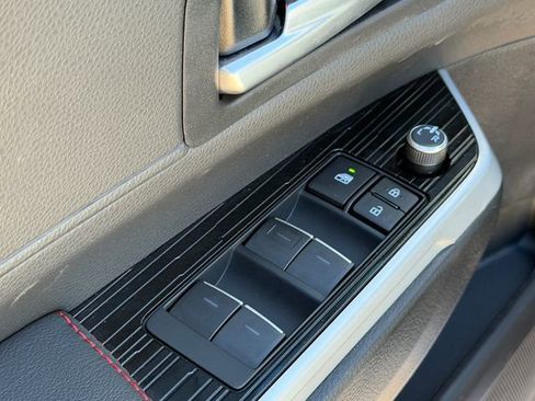 Used 2025 Toyota Sienna XSE image 25