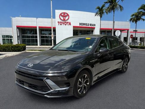 Used 2025 Hyundai Sonata SEL FWD image 3
