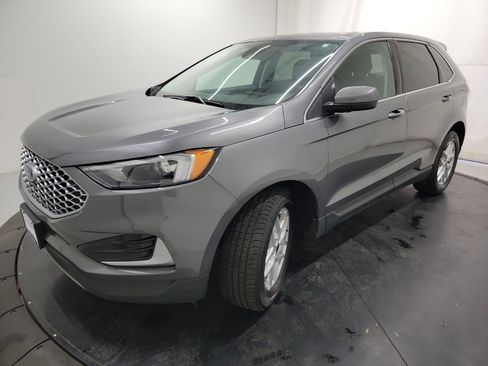 Used 2024 Ford Edge SEL AWD/4WD image 3