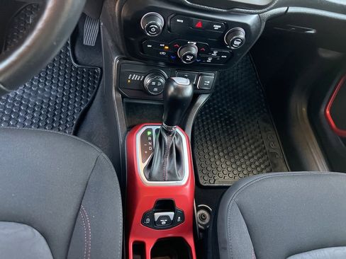 Used 2020 Jeep Renegade Trailhawk w/ Cold Weather Group image 20