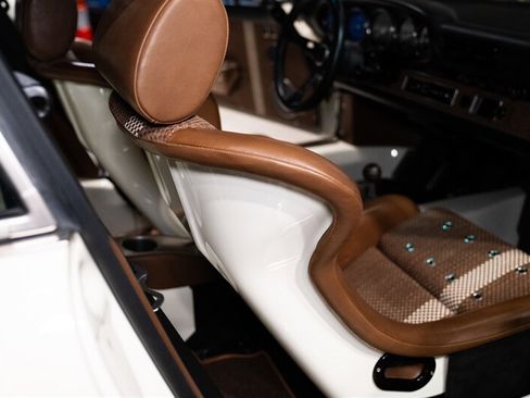 Used 1990 Porsche 911 Carrera image 20