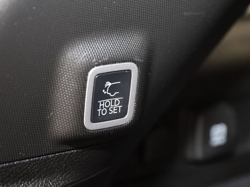 Used 2024 Jeep Grand Cherokee Overland w/ Luxury Tech Group IV image 52