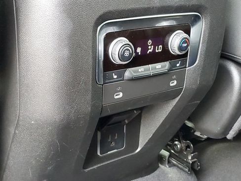 Certified 2024 Chevrolet Suburban Premier AWD/4WD image 29