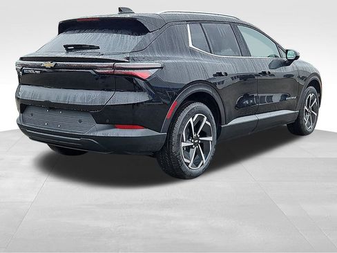 New 2026 Chevrolet Equinox EV LT image 2