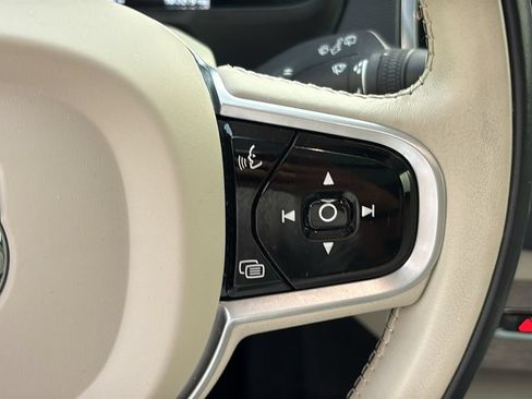 Used 2021 Volvo XC90 T6 Inscription w/ Protection Package Premier AWD/4WD image 19