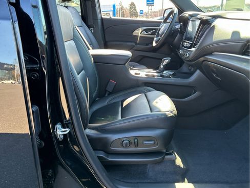 Certified 2023 Chevrolet Traverse LT w/ LT Premium Package AWD/4WD image 35