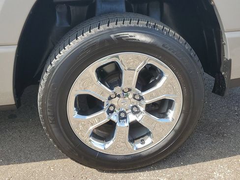 Used 2021 RAM 1500 Big Horn AWD/4WD image 6