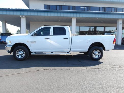 Used 2016 RAM 2500 Tradesman w/ Chrome Appearance Group AWD/4WD image 2